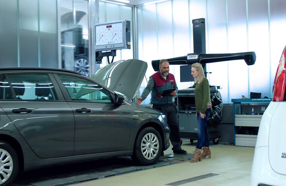 Serviceannahme im Autohaus Mayrhörmann GmbH Augsburg / Diedorf