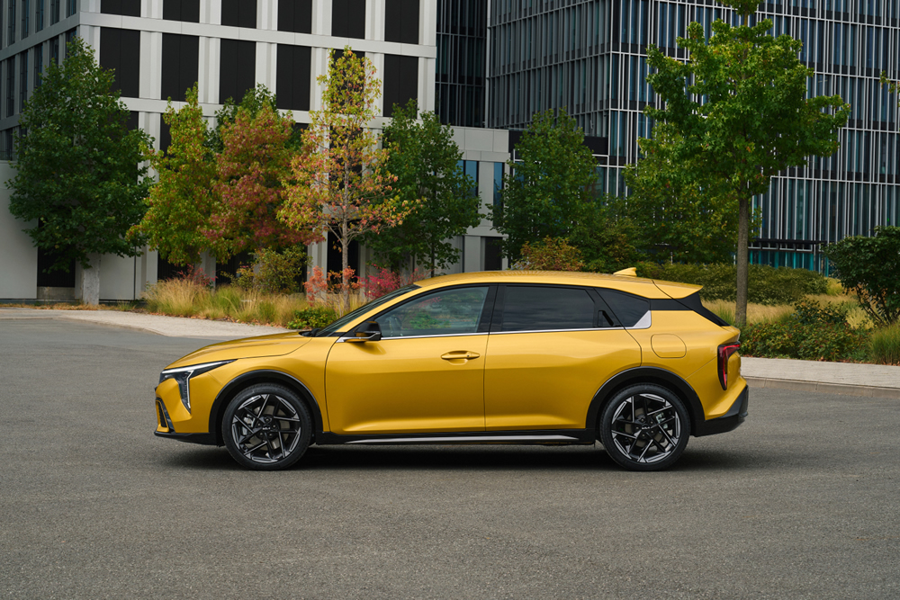 Kia K4 2026 - Seitenansicht Kia K4 2026 - Seitenansicht im Autohaus Mayrhörmann GmbH