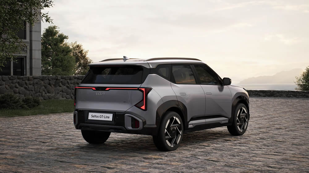 Kia Seltos GT Line 2026 - Heckansicht im Autohaus Mayrhörmann GmbH